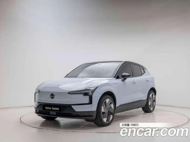 Volvo EX30 1