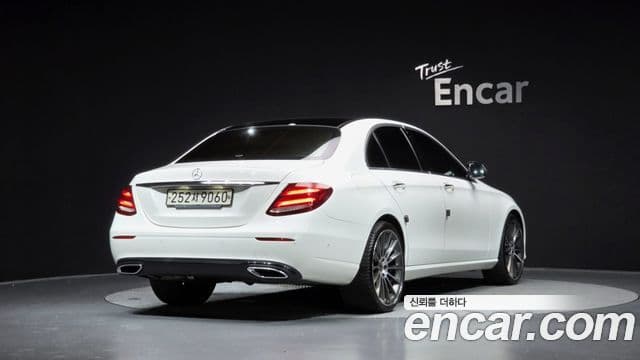 Mercedes-Benz E-Class W213 2