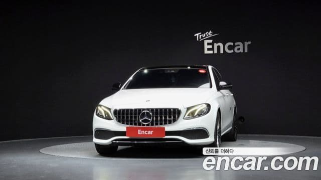 Mercedes-Benz E-Class W213 3