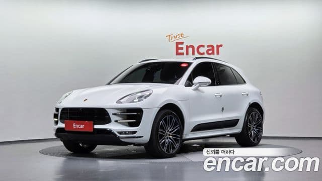 Porsche Macan 1
