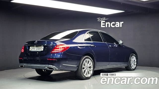 Mercedes-Benz E-Class W213 2