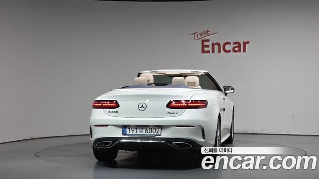 Mercedes-Benz E-Class W213 4