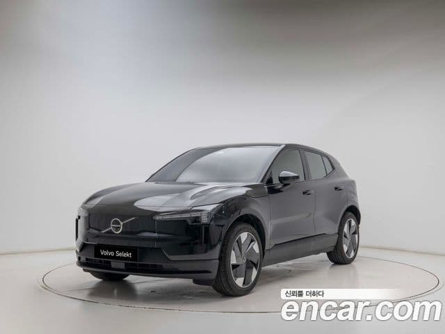 Volvo EX30 1