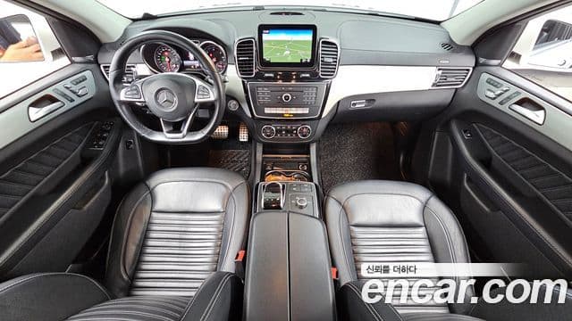 Mercedes-Benz GLE-Class W166 4