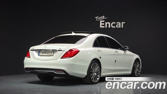 Mercedes-Benz S-Class W222 2
