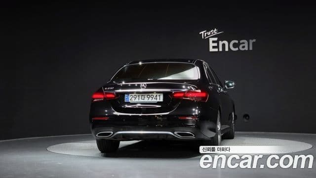 Mercedes-Benz E-Class W213 3