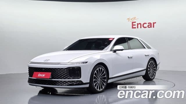 Hyundai Grandeur (GN7) 1