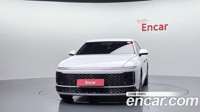Hyundai Grandeur (GN7) 3
