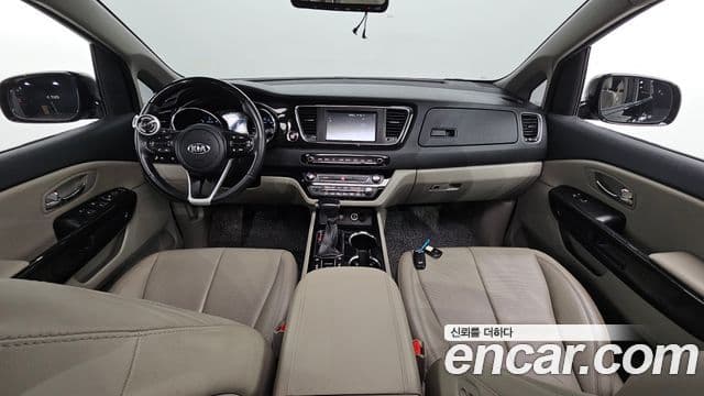 Kia The New Carnival 4