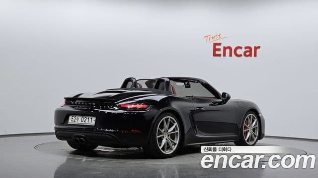 Porsche 718 Boxster 2