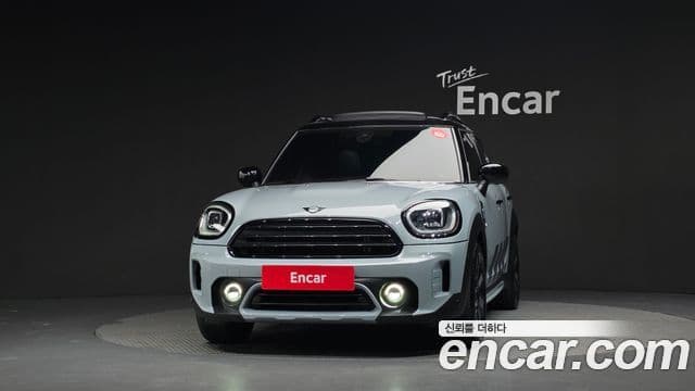 MINI Cooper Countryman 2