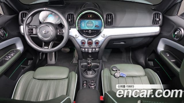 MINI Cooper Countryman 4