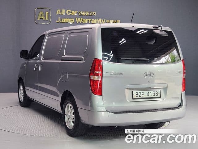 Hyundai The New Grand Starex 2