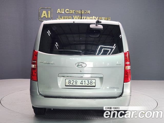 Hyundai The New Grand Starex 4