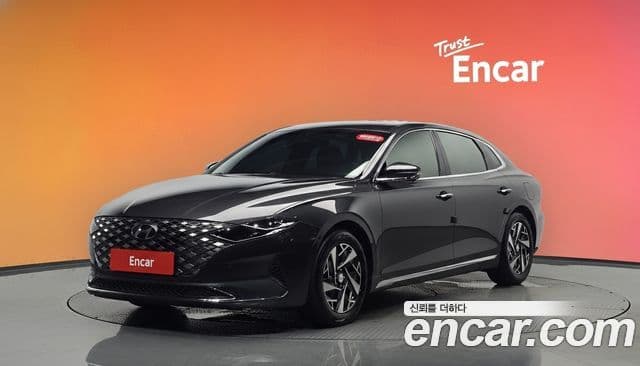 Hyundai The New Grandeur IG Hybrid 1