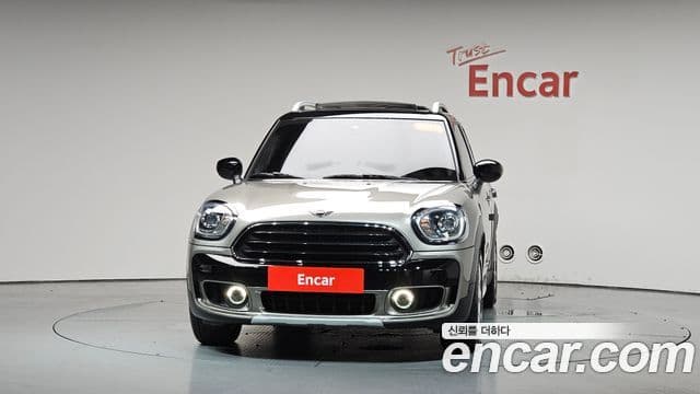 MINI Cooper D Countryman 3