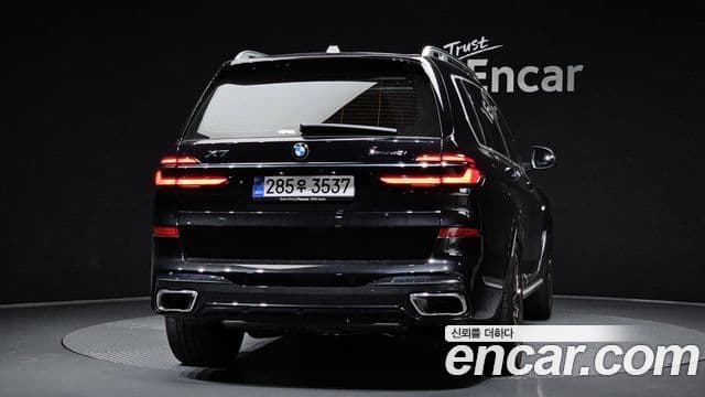 BMW X7 (G07) 3