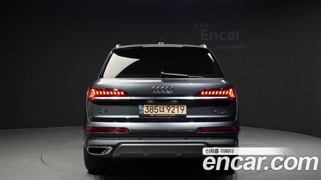 Audi Q7 (4M) 3