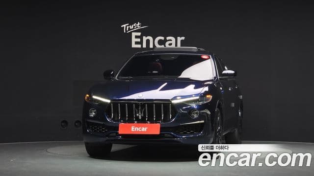 Maserati Levante 3