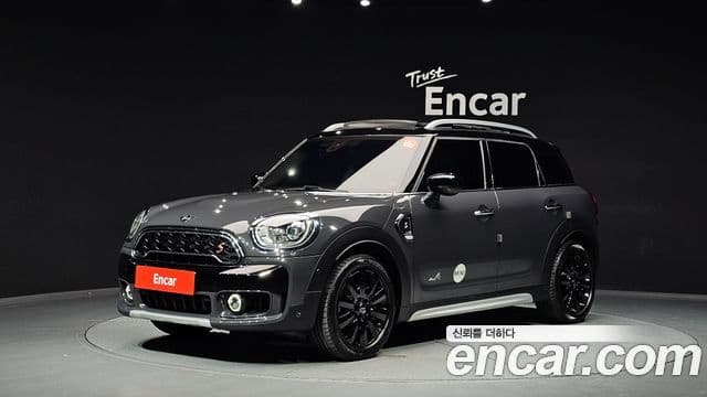 MINI Cooper S Countryman 1