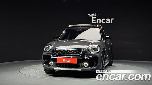 MINI Cooper S Countryman 3