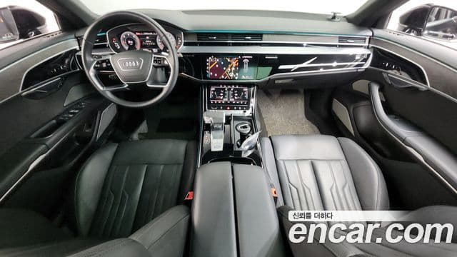 Audi A8 (D5) 4