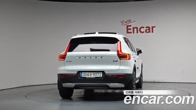 Volvo XC40 3