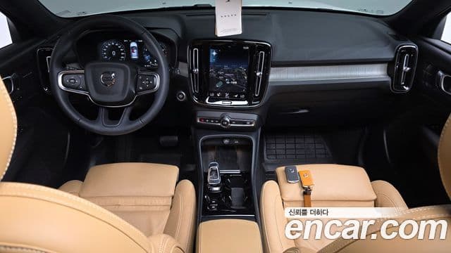 Volvo XC40 4