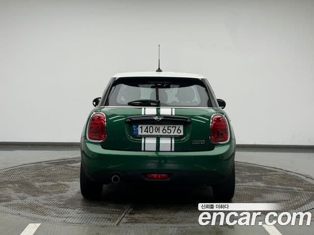 MINI Cooper 4