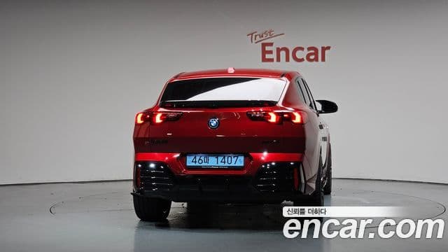 BMW iX2 (U10) 4