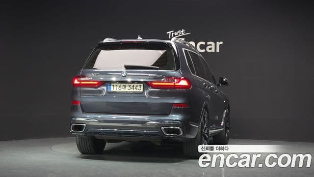 BMW X7 (G07) 4