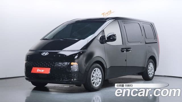 Hyundai Staria 1