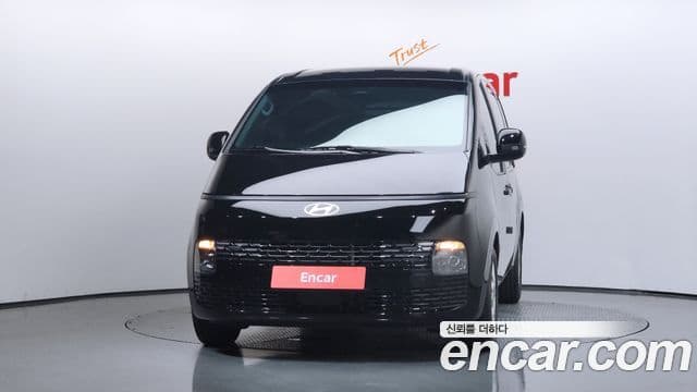 Hyundai Staria 3