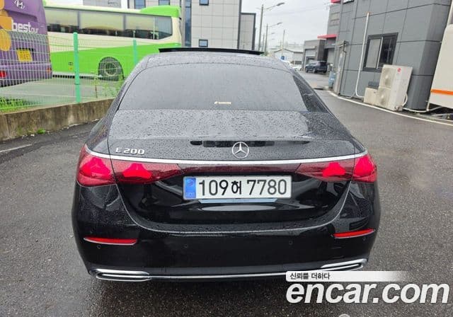 Mercedes-Benz E-Class W214 4