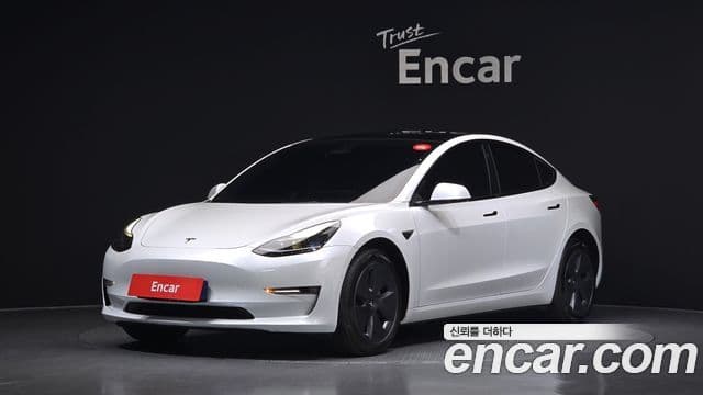Tesla Model 3 1