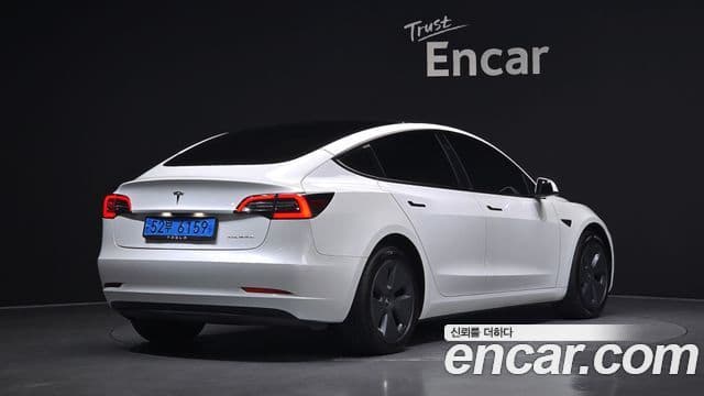 Tesla Model 3 2