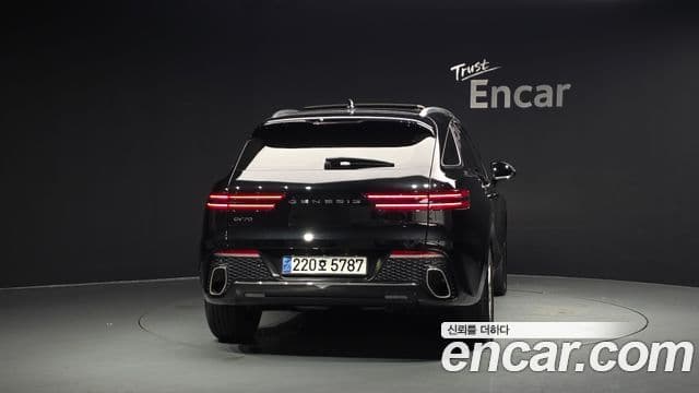 Genesis GV70 3
