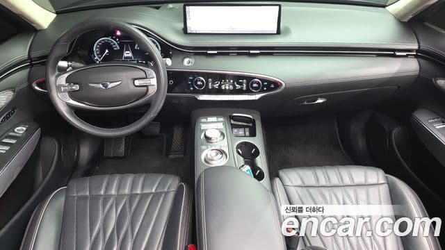 Genesis GV70 4