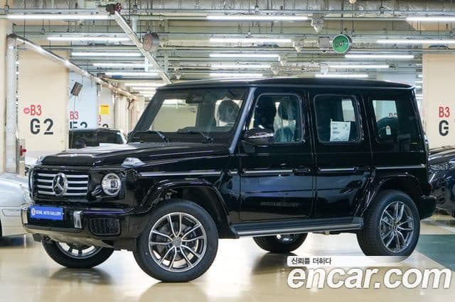 Mercedes-Benz G-Class W465