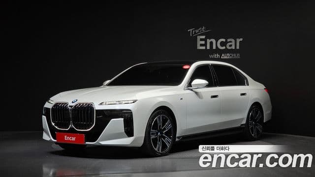 BMW i7 (G70)