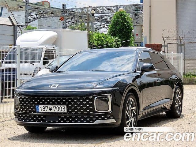 Hyundai Grandeur Hybrid (GN7)