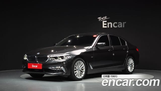 BMW 5 Series (G30)
