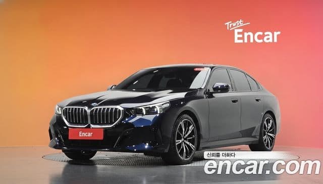 BMW 5 Series (G60)