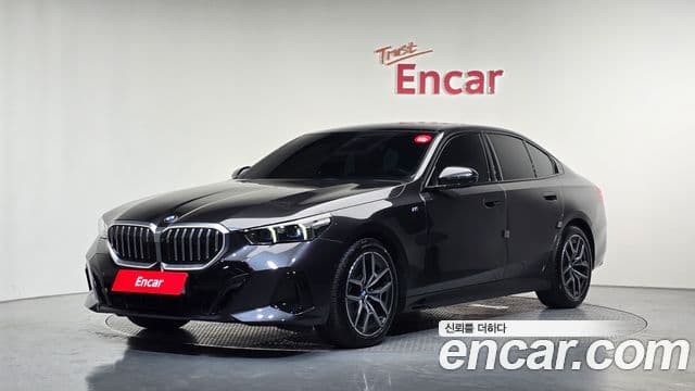 BMW 5 Series (G60)