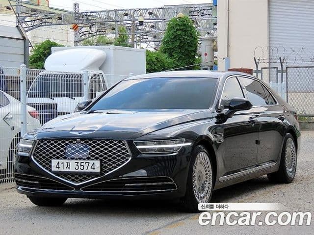 Genesis G90