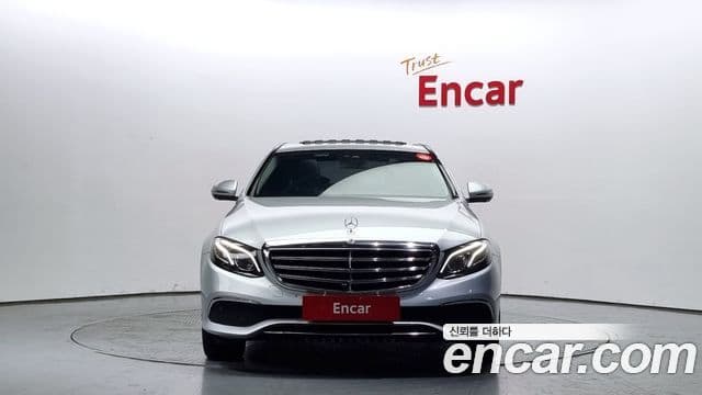 Mercedes-Benz E-Class W213 3