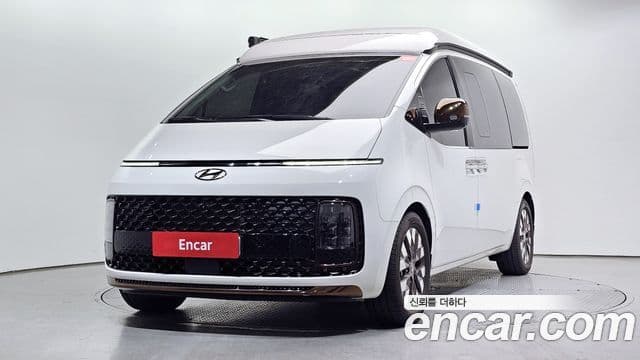 Hyundai Staria 1