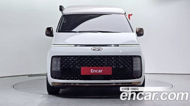 Hyundai Staria 3