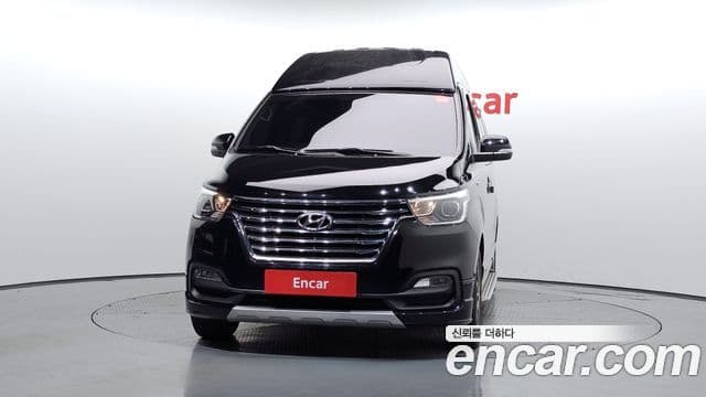 Hyundai The New Grand Starex 2