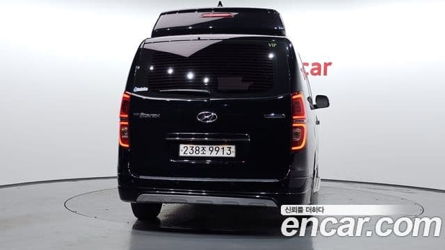 Hyundai The New Grand Starex 3